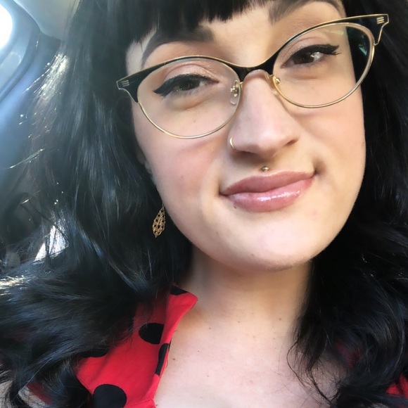 Meet your Posher, Heather - Picture 3 of 5